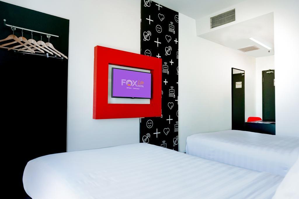 Fox Lite Hotel Dpulze Cyberjaya Exterior photo